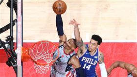 ▲威斯布魯克（Russell Westbrook）19分21籃板14助攻，拿下季後賽第12次「大三元」。（圖／翻攝自NBA推特）