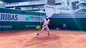 ▲謝淑薇法網首輪不敵中國王薔出局。（圖／翻攝自謝淑薇臉書）