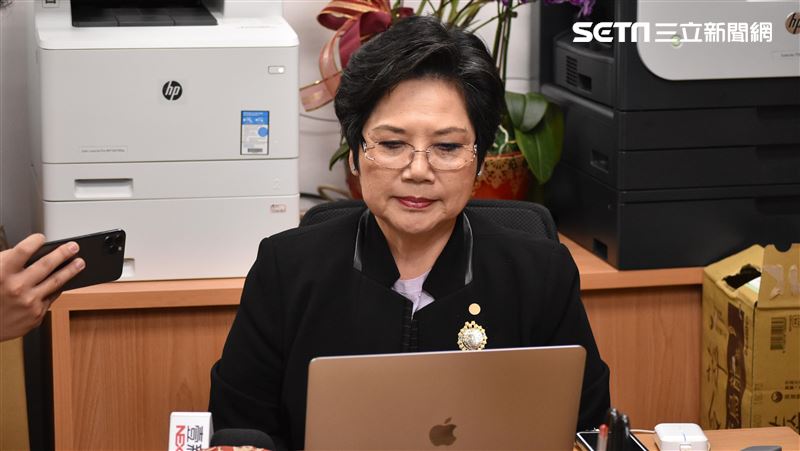 立院疫情再燒！溫玉霞助理快篩陽