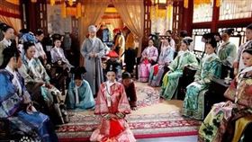 ▲《甄嬛傳》滴血認親的橋段，看得讓人驚心動魄。（圖／翻攝自百度百科）