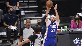 ▲柯瑞弟（Seth Curry）轟30分，76人淘汰巫師晉級。（圖／美聯社／達志影像）