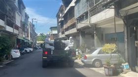 大坑家族群聚，十軍團化學兵，在大坑擴大清潔消毒
