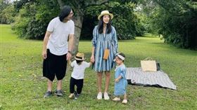 瑪莎與老婆Vicky結婚7年，育有一對龍鳳胎。（圖／翻攝自IG）