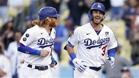 ▲貝林傑（Cody Bellinger）1局下敲2安包括滿貫砲打下6分打點。（圖／美聯社／達志影像）