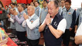玄天上帝聖誕　苗栗縣長徐耀昌祝壽祈雨盼解旱象14日適逢玄天上帝聖誕，苗栗縣長徐耀昌（前右2）率縣府團隊至苗栗市天雲廟行「三獻禮」祝壽，並上香祈求保佑天降甘霖，早日紓解旱象。（苗栗縣政府提供）中央社記者管瑞平傳真  110年4月14日