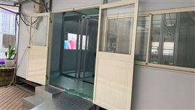 「室外組合式負壓隔離艙」／衛生福利部桃園醫院急診科、林佳龍臉書