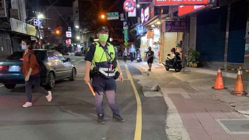 新北黃線開放讓你停　警：宅在家防疫