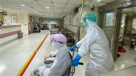 疫情,轉診,護理師,熱衰竭,脫水,急診,黃俊德（圖／翻攝黃俊德臉書）