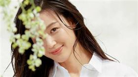 全智賢因電影《我的野蠻女友》打開知名度。（圖／翻攝自IG）