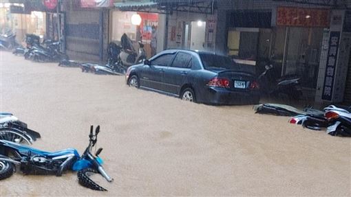 機車泡水怎麼辦這兩處進水千萬別發動 生活 三立新聞網setn Com