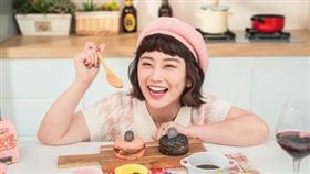 焦凡凡更新IG曬居家照。（圖／翻攝自焦凡凡IG）