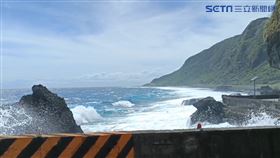 ▲彩雲颱風、台東海濱公園、長浪 （圖／記者王浩原攝影）