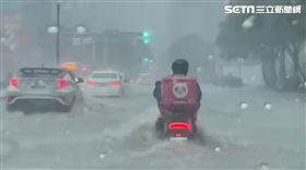 淹水,台北,外送,機車 （圖／翻攝畫面）