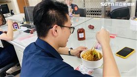 警政署長陳家欽肯定防疫辛勞  暖送義大利麵及燉飯慰勞苗栗警（圖／翻攝畫面）