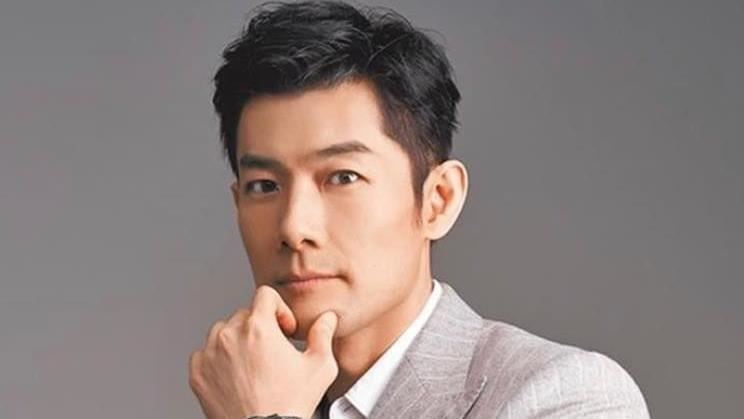 施易男信義區工作室淹水　亡母戲服毀