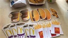 麥當勞,貴賓券,漢堡,螺絲(翻攝自 Dcard)