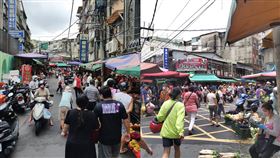 北投好市多一早又塞爆！傳統市場仍人擠人　網嘆：哪天不塞（圖／翻攝自台北之北投幫）
