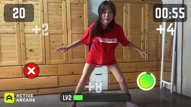 歡迎球迷挑戰！小龍女下半身失蹤拚了