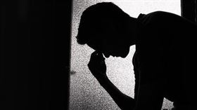 五股男疑生意受疫情影響而想不開。（示意圖／pixabay）