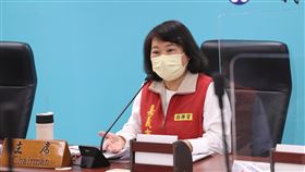 嘉義市政府召開防疫會議嘉義市長黃敏惠4日晚間召集衛生和醫療院所等單位舉行武漢肺炎（2019冠狀病毒疾病，COVID-19）疫情應變會議，會中討論如何提升疫苗施打率和針對大專院校以上畢業生返鄉移動潮的防疫措施。（市府提供）中央社記者姜宜菁傳真  110年6月5日