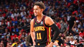 ▲楊恩（Trae Young）35分10助攻，老鷹爆冷擊敗76人。（圖／翻攝自老鷹推特）