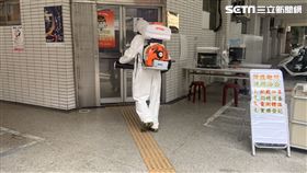 板橋分局後埔派出所員警染疫，派出所進行全面清消。 新北警提供 