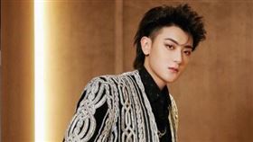 黃子韜曾是男團EXO成員，2015年退團，去年因父親病逝繼承千億財產。（圖／翻攝自黃子韜IG）