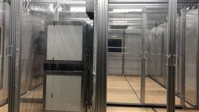 王必勝醫師說，負壓隔離艙非常適合在急診或加護病房使用（圖／翻攝自王必勝臉書）