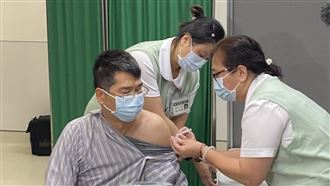 侯籲中央地方合作　拚9月群體免疫