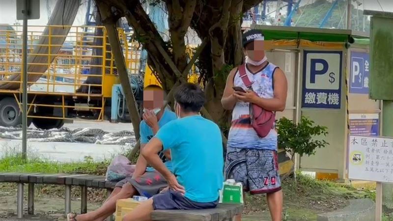 法令沒在怕！直擊蘇澳外籍漁工不戴罩