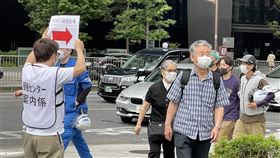 日本疫苗接種率低　24日起針對長者大規模施打日本政府為加速境內2019冠狀病毒疾病（COVID-19）施打進度，在東京都及大阪府各開設一處大規模疫苗接種中心，由自衛隊負責相關工作。圖為東京會場。中央社記者楊明珠東京攝　110年5月24日