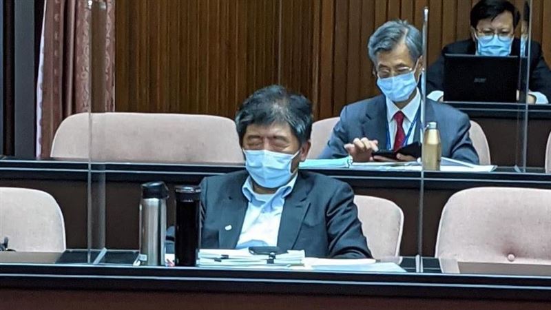 藍委嗆「打瞌睡」　陳時中霸氣揭真相