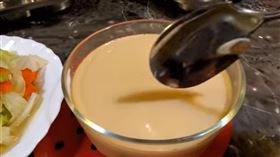 做蒸蛋靠完美比例3步驟：光滑如布丁（圖／翻攝自廚藝公社臉書）