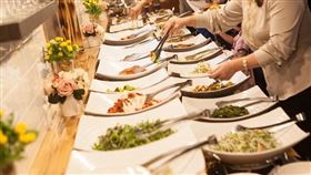 吃到飽，餐廳，生魚片，美食，食物　圖／pixabay