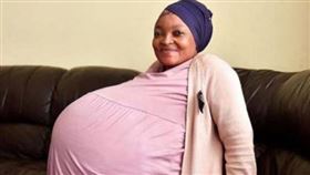 ▲南非10胞胎媽媽生產前照片。（圖／翻攝自推特）