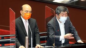 蘇貞昌陳時中立院備詢（2）行政院長蘇貞昌（左）9日與衛福部長陳時中（右）於立法院同台備詢。中央社記者郭日曉攝  110年6月9日