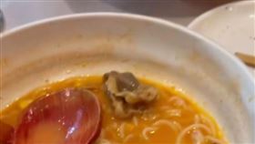 ▲好貴的兩碗麵。（圖／翻攝自微博爆料）