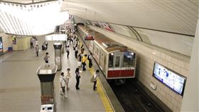 位於大阪市的梅田站月台。（圖／翻攝自維基百科，作者しんかわな，CC BY 3.0）