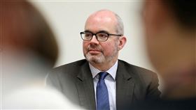 AIT新任副處長谷立言出席記者會將於7月中旬離任的美國在台協會（AIT）處長梅健華6日在AIT美國中心舉行道別記者會，新任AIT副處長谷立言（Raymond Greene）（圖）出席。中央社記者吳翊寧攝　107年7月6日