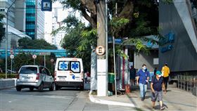 巴西，醫院，救護車，新冠肺炎。（圖／翻攝自pixabay）