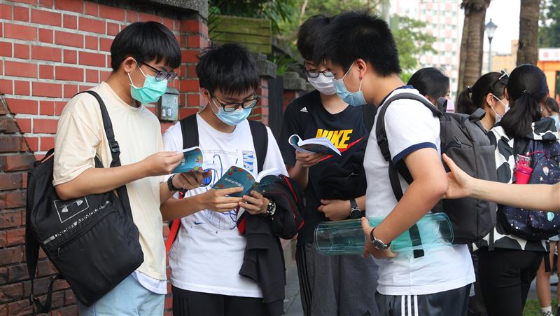 國中會考減C見成效　千人寫作6級分