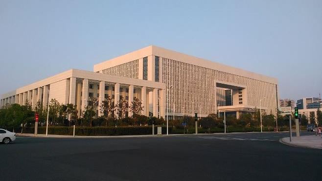 離職15年工資照領　領導：她不配合