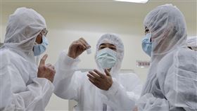 賴清德參訪「高端疫苗生物製劑公司」。（圖／總統府提供）