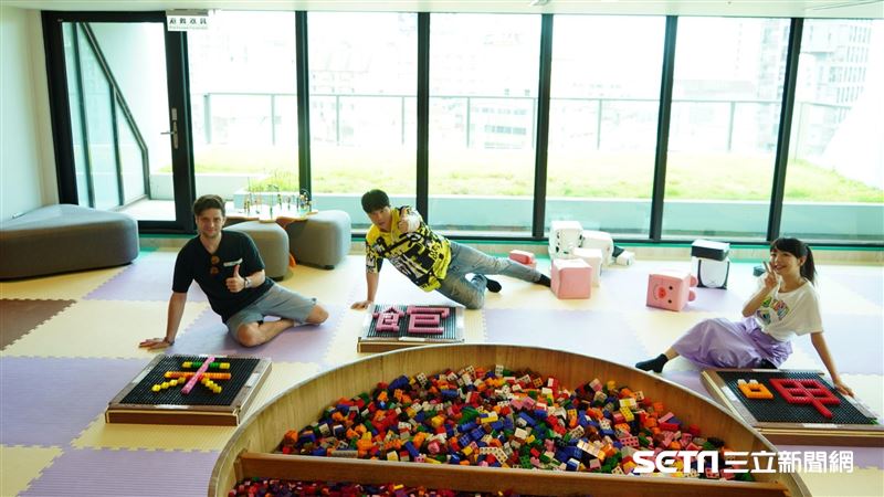 大人小孩也瘋狂　首創積木房非去不可