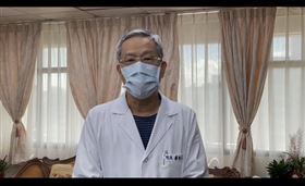 北市聯醫仁愛院區院長蕭勝煌說明疫情。（圖／北市聯醫提供）