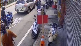 平溪湧車潮！在地人怒吼：拜託別再來（圖／翻攝自爆怨2公社臉書）