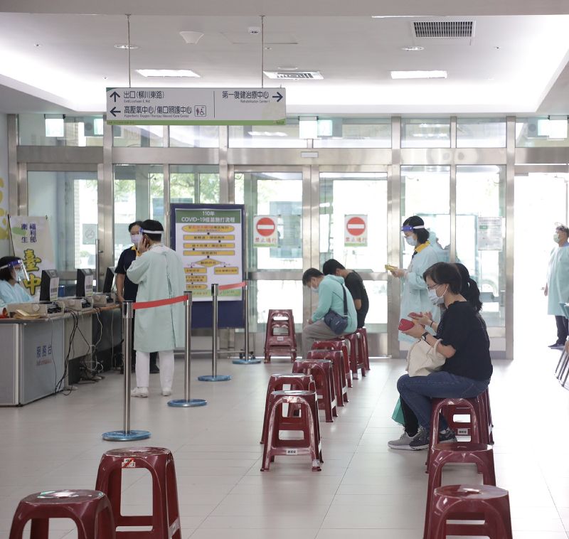 2021年時全台受疫情影響，許多學校畢業典禮改由線上形式或取消。（圖／資料照）