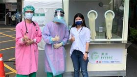 科技界賈永婕！醫曝善心企業「耗資百萬」：願光榮獻給他們（圖／翻攝自施景中臉書）