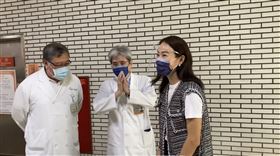 賈永婕捐救命神器到醫院 圖翻攝自賈永婕臉書