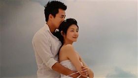 大S（徐熙媛）老公汪小菲慶祝結婚10周年，汪小菲買下鴿子蛋鑽戒送給老婆。微博